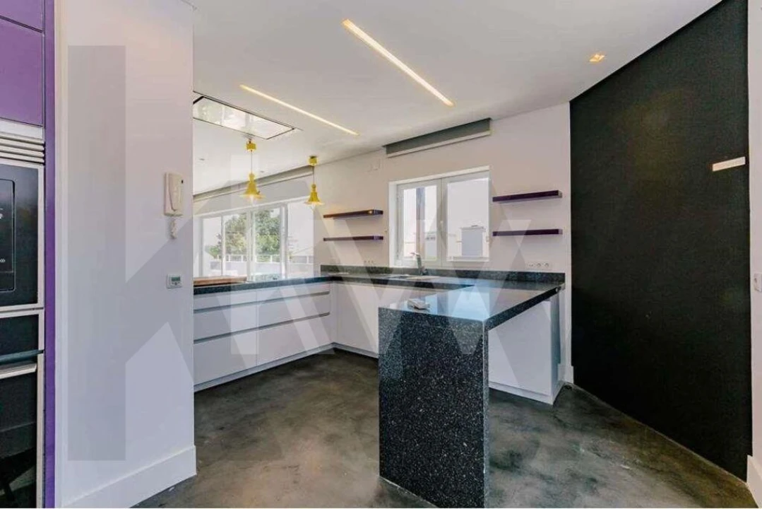 Apartamento T5 para Arrendamento em Penha de França Foto 11