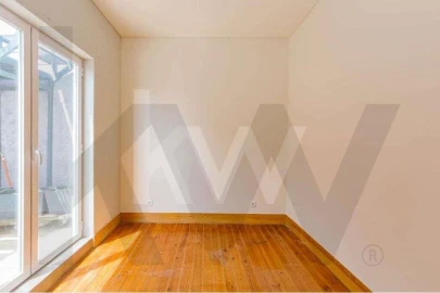 Apartamento T5 para Arrendamento em Penha de França