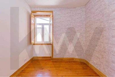 Apartamento T5 para Arrendamento em Penha de França