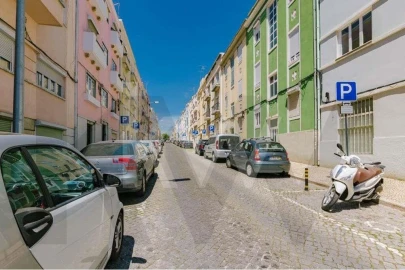 Apartamento T5 para Arrendamento em Penha de França