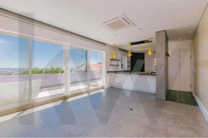 Apartamento T5 para Arrendamento em Penha de França