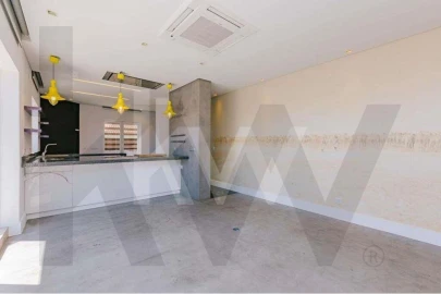 Apartamento T5 para Arrendamento em Penha de França