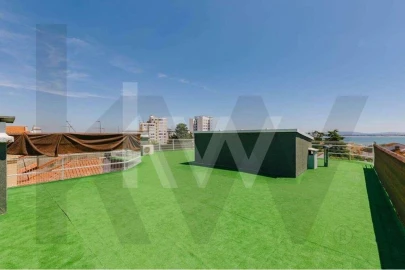 Apartamento T5 para Arrendamento em Penha de França