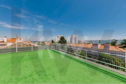 Apartamento T5 para Arrendamento em Penha de França