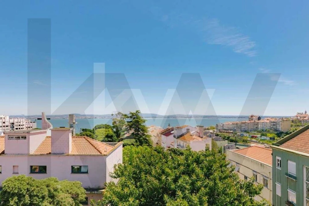 Apartamento T5 para Arrendamento em Penha de França Foto 51