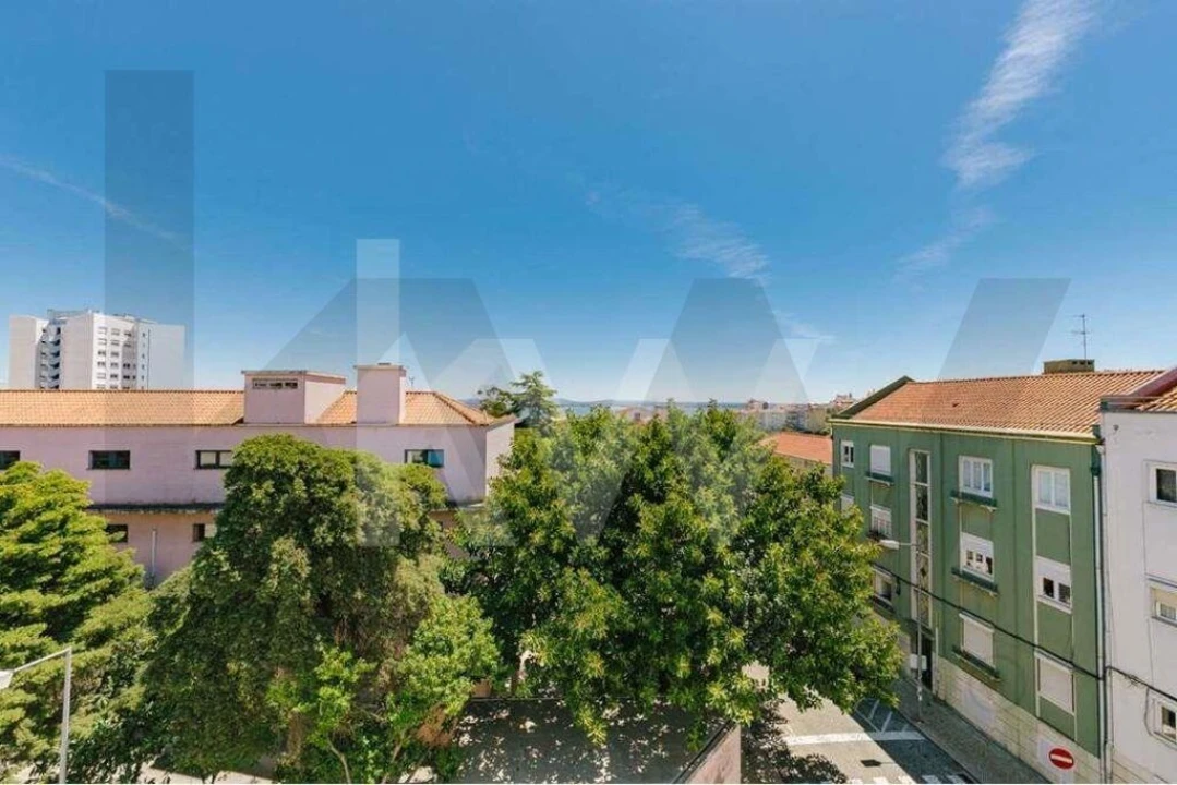 Apartamento T5 para Arrendamento em Penha de França Foto 47