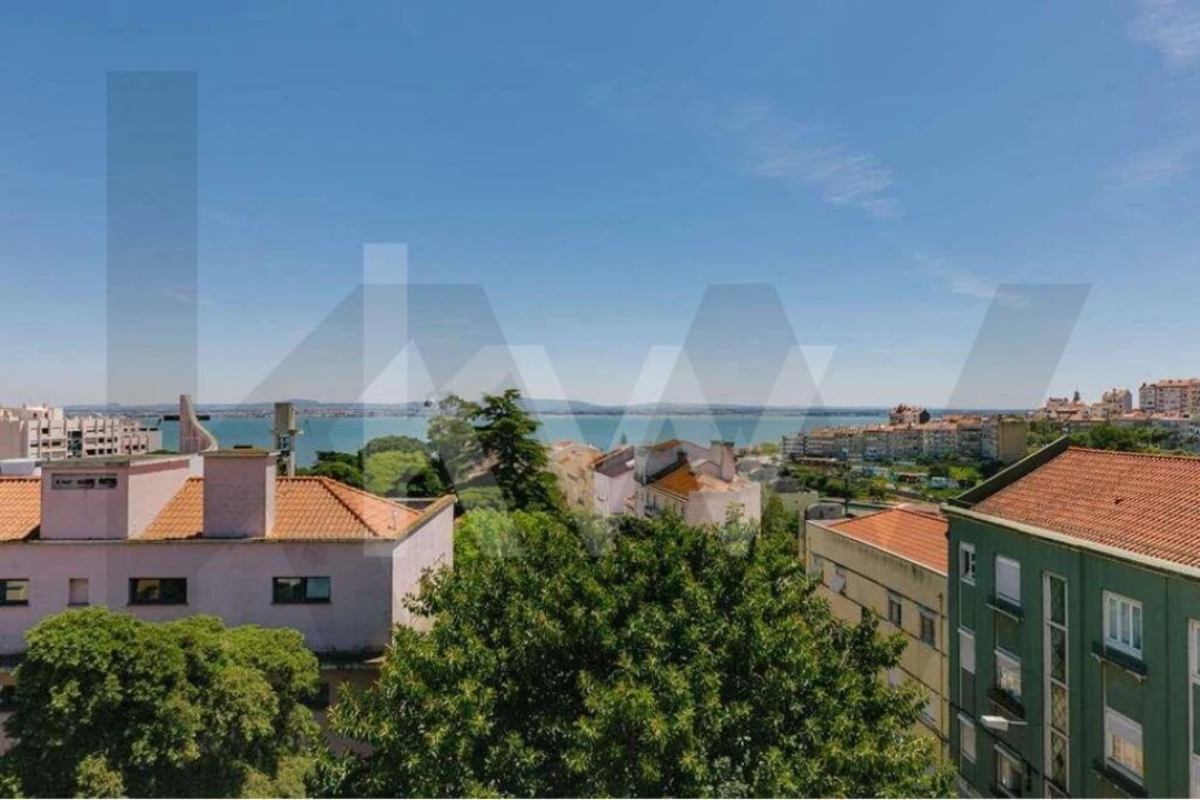 Apartamento T5 para Arrendamento em Penha de França Foto 48