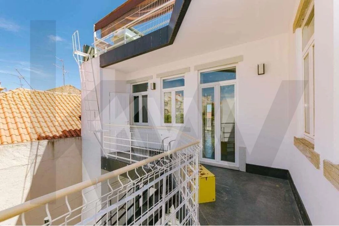 Apartamento T5 para Arrendamento em Penha de França Foto 32