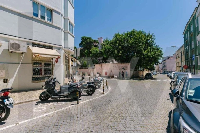 Apartamento T5 para Arrendamento em Penha de França Foto 45