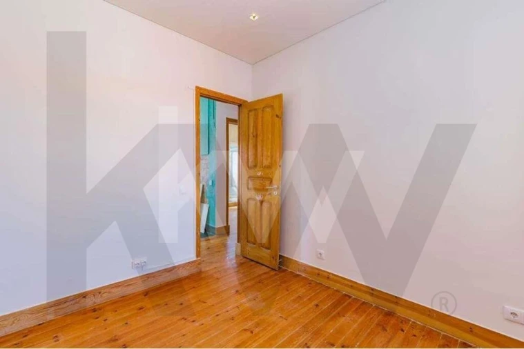 Apartamento T5 para Arrendamento em Penha de França Foto 28