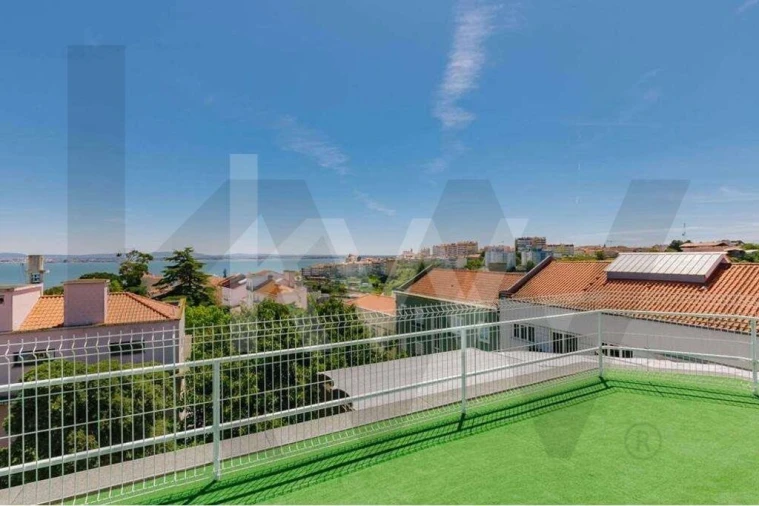 Apartamento T5 para Arrendamento em Penha de França Foto 55