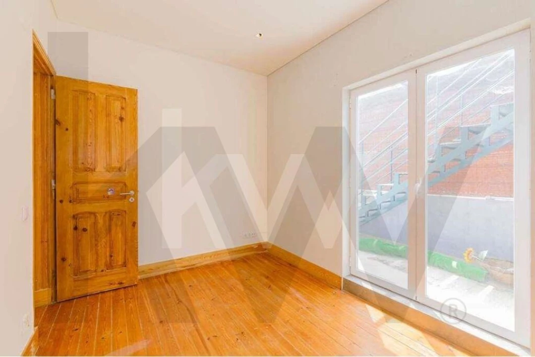 Apartamento T5 para Arrendamento em Penha de França Foto 21