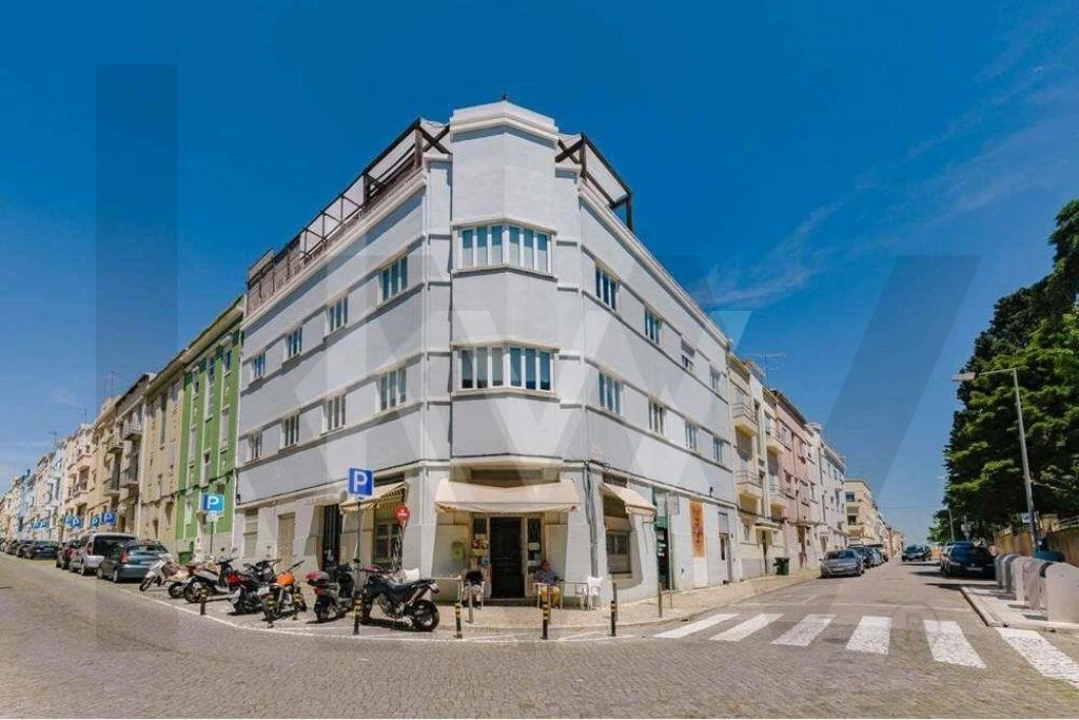 Apartamento T5 para Arrendamento em Penha de França Foto 42