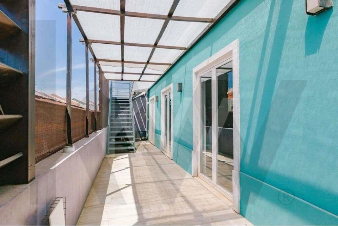 Apartamento T5 para Arrendamento em Penha de França Foto 4