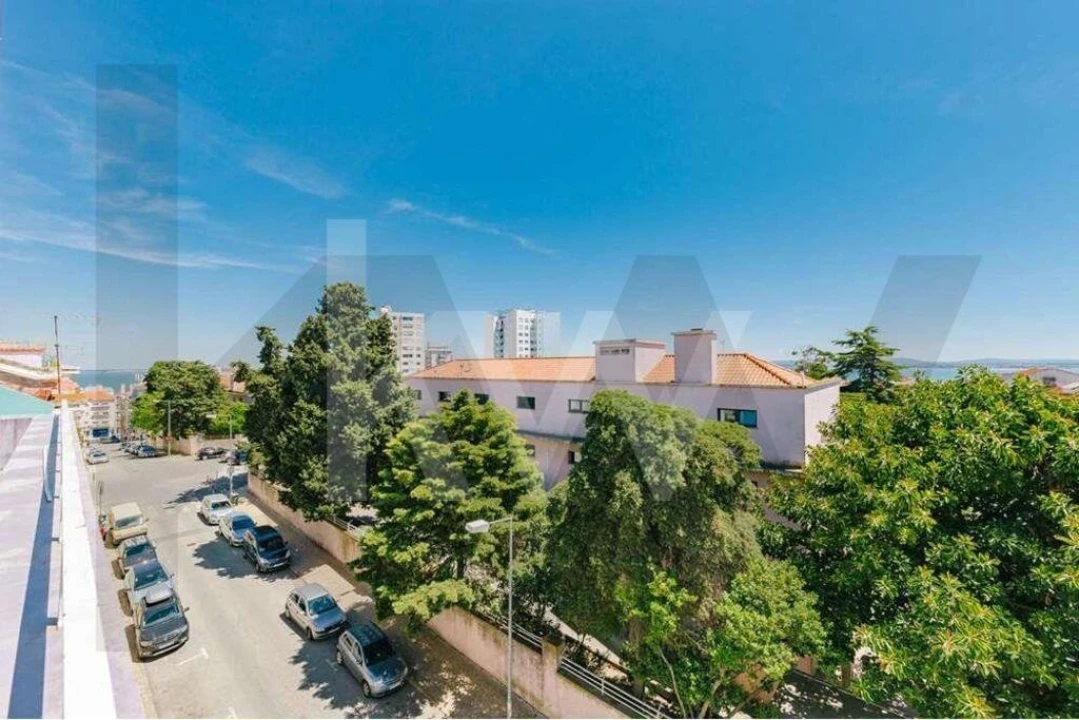 Apartamento T5 para Arrendamento em Penha de França Foto 49