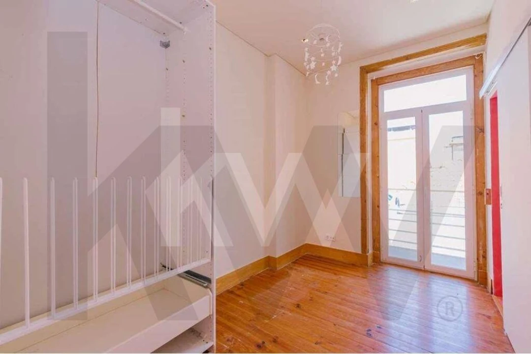 Apartamento T5 para Arrendamento em Penha de França Foto 37