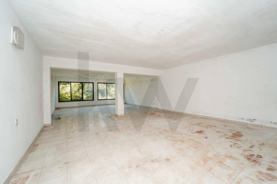 Garagem para Venda em Santo Antonio dos Olivais Foto 9