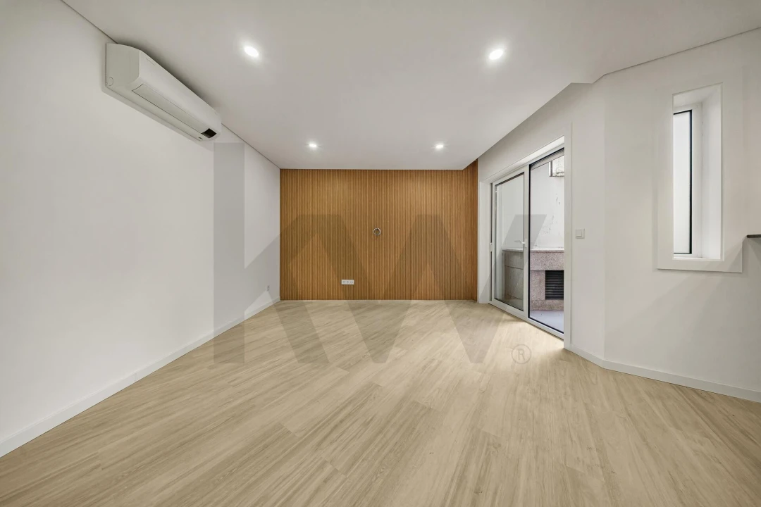 Apartamento T2 para Venda em Cedofeita, Santo Ildefonso, Sé, Miragaia, São Nicolau e Vitória Foto 20
