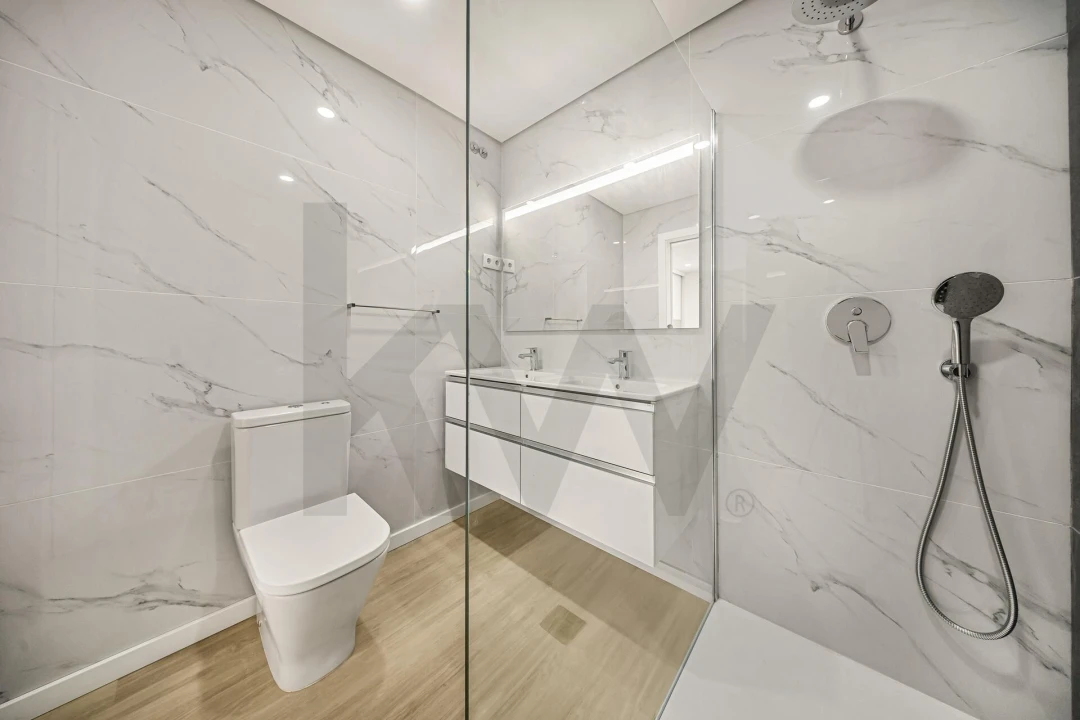 Apartamento T2 para Venda em Cedofeita, Santo Ildefonso, Sé, Miragaia, São Nicolau e Vitória Foto 10