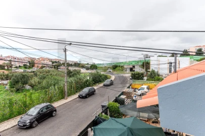 Moradia T2 para Venda em São Domingos de Rana