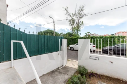 Moradia T2 para Venda em São Domingos de Rana