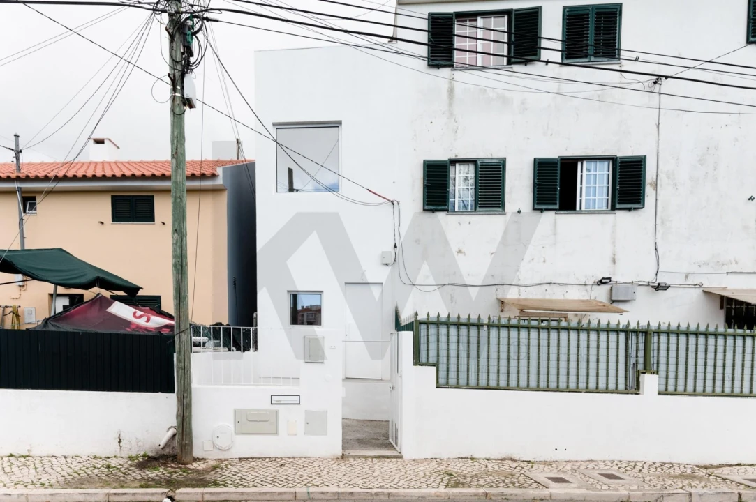 Moradia T2 para Venda em São Domingos de Rana Foto 2