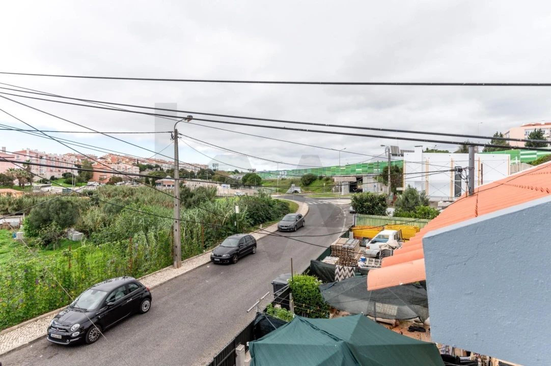 Moradia T2 para Venda em São Domingos de Rana Foto 24