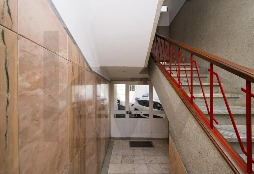 Apartamento T3 para Venda em Almada, Cova da Piedade, Pragal e Cacilhas Foto 28