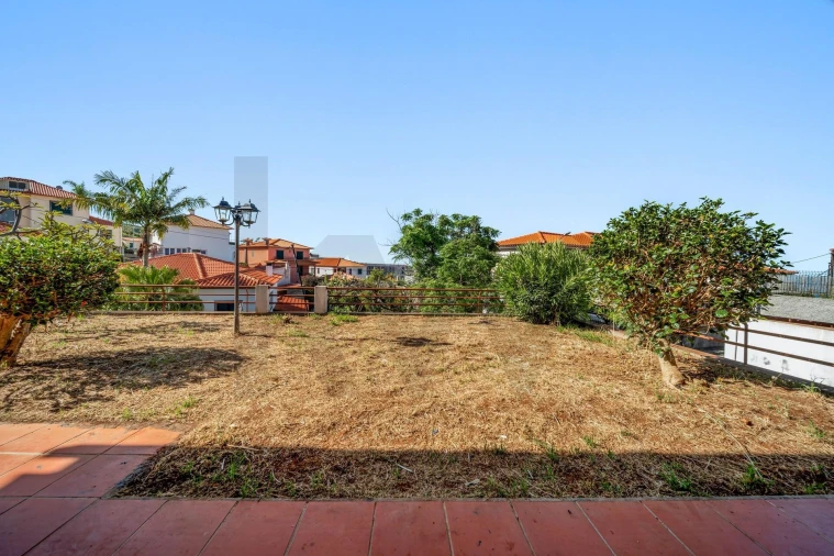 Moradia T4 para Venda em São Martinho Foto 8