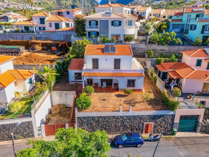 Moradia T4 para Venda em São Martinho Foto 4