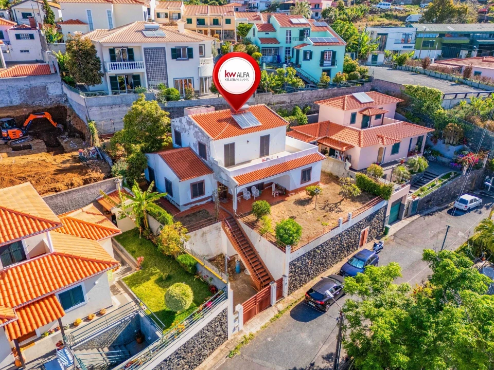 Moradia T4 para Venda em São Martinho Foto 2