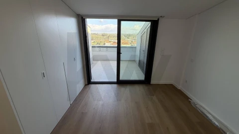 Apartamento T1 para Venda em Anta e Guetim