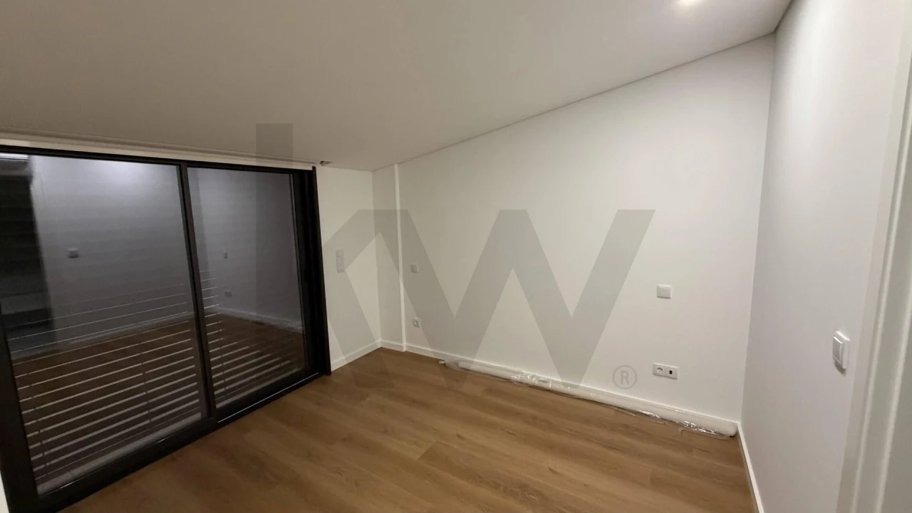 Apartamento T1 para Venda em Anta e Guetim Foto 15