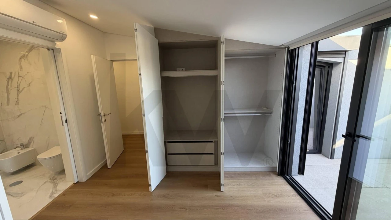 Apartamento T1 para Venda em Anta e Guetim Foto 24