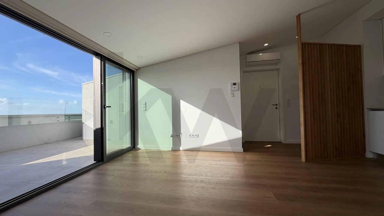 Apartamento T1 para Venda em Anta e Guetim Foto 2