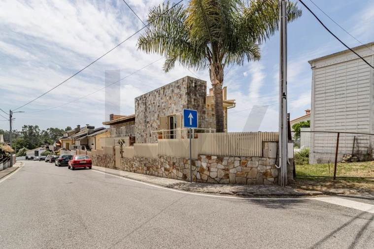 Moradia T3 para Venda em Rio Meão Foto 2