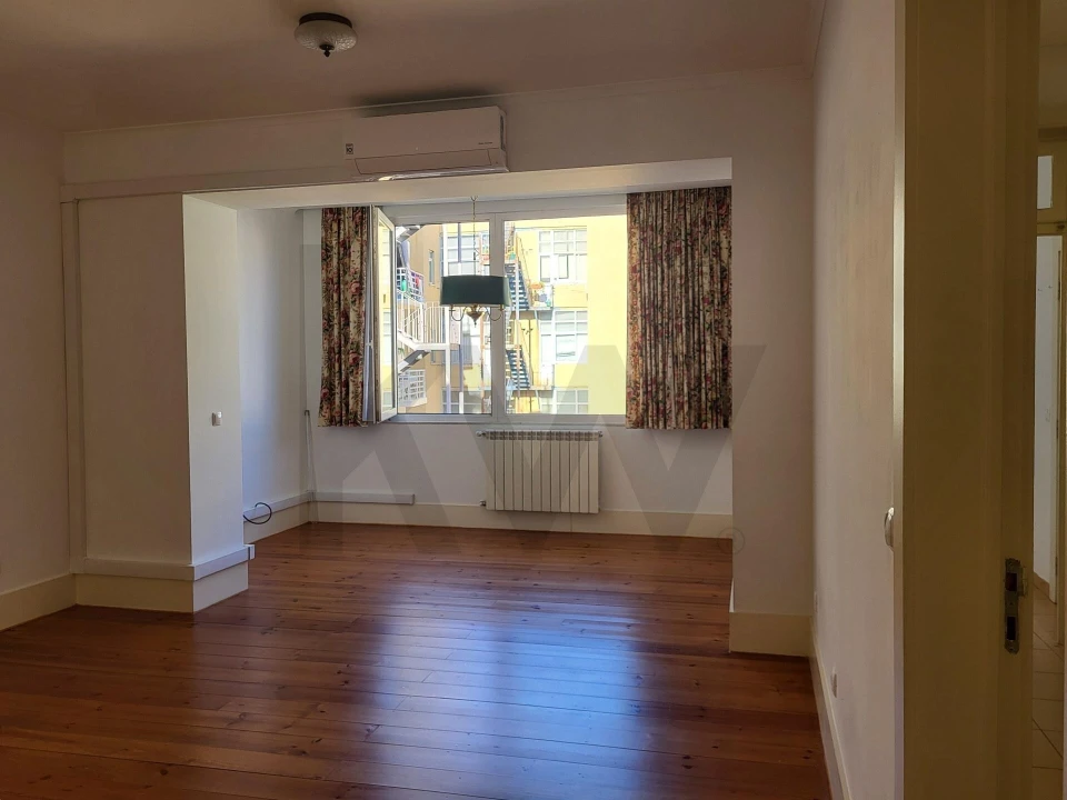 Apartamento T2 para Venda em Arroios Foto 9