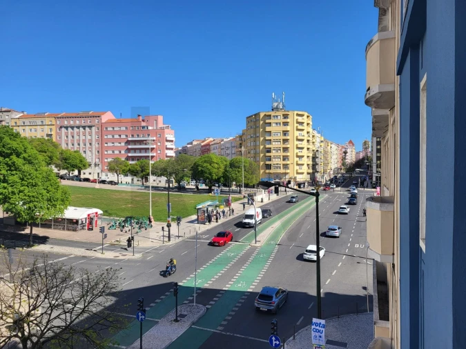 Apartamento T2 para Venda em Arroios Foto 2