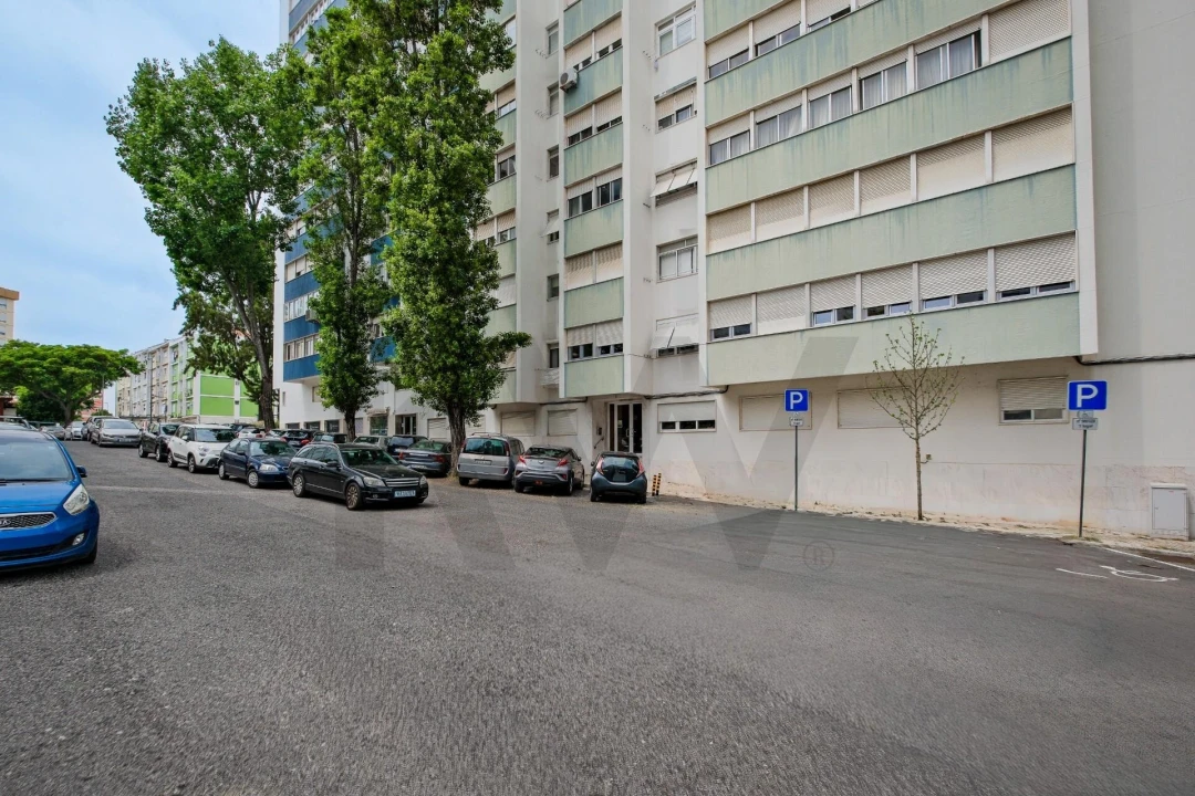 Apartamento T3 para Venda em Benfica Foto 37