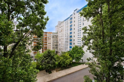 Apartamento T3 para Venda em Benfica