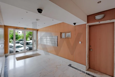 Apartamento T3 para Venda em Benfica