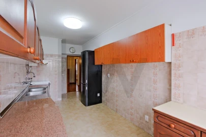 Apartamento T3 para Venda em Benfica