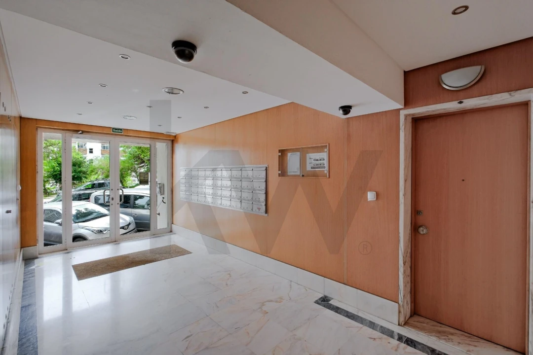 Apartamento T3 para Venda em Benfica Foto 32