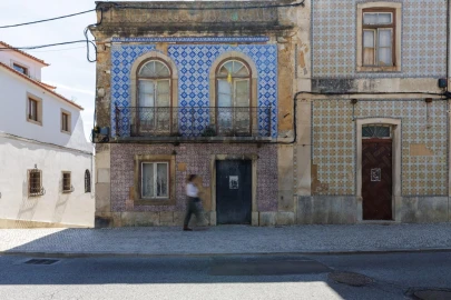 Prédio para Venda em Romeira e Várzea