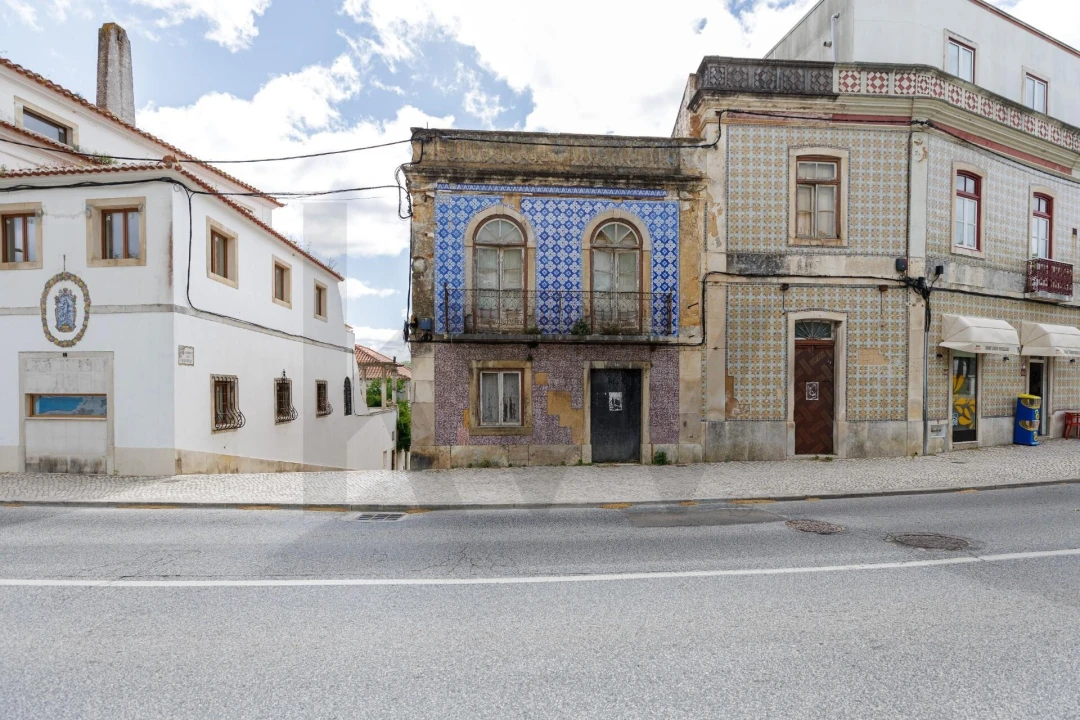 Prédio para Venda em Romeira e Várzea Foto 3