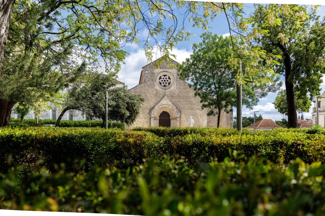 Prédio para Venda em Romeira e Várzea Foto 8