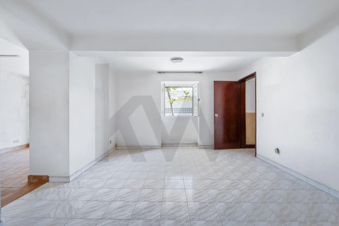 Moradia T3 para Venda em São Martinho Foto 10