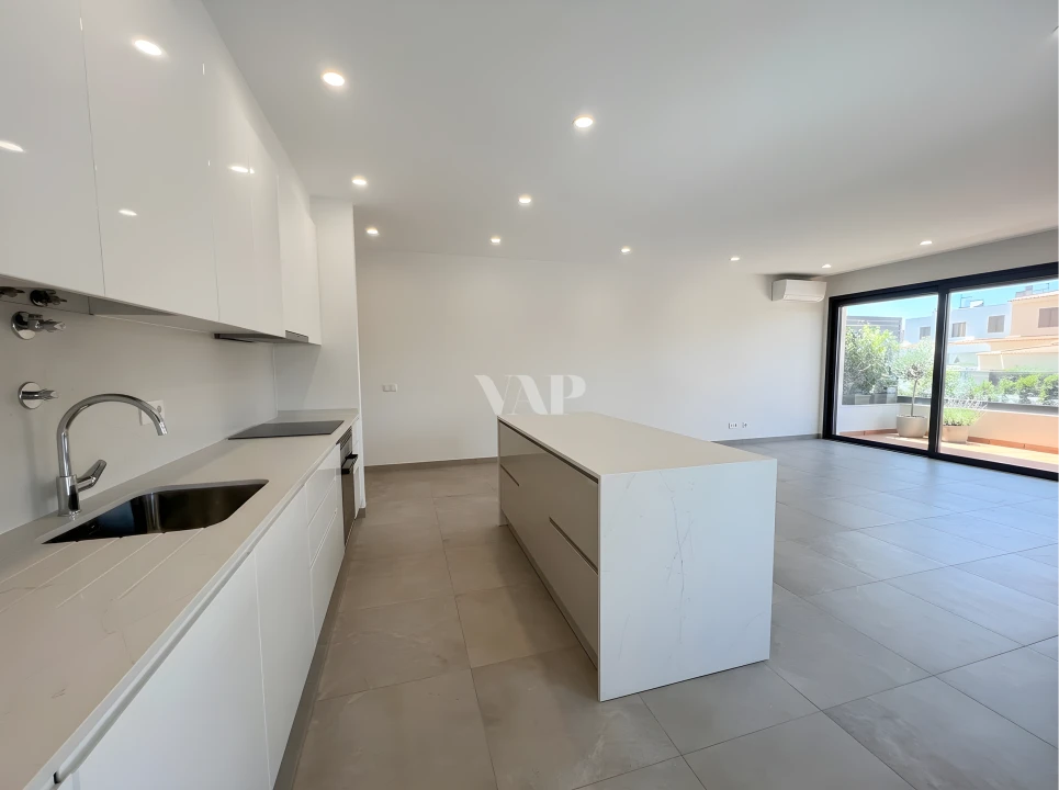 Apartamento T1 para Venda em Quarteira Foto 6