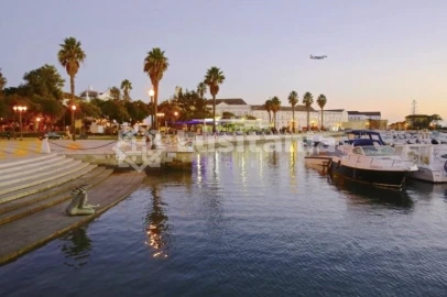 Terreno para Venda em Faro (Sé e São Pedro)