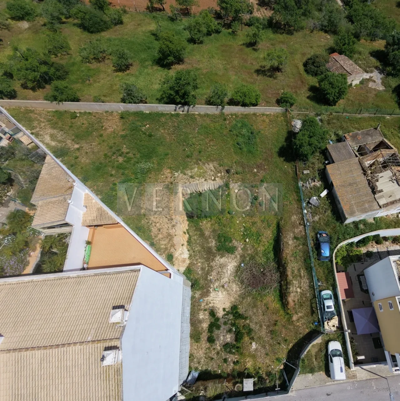 Terreno para Venda em Estômbar e Parchal Foto 1